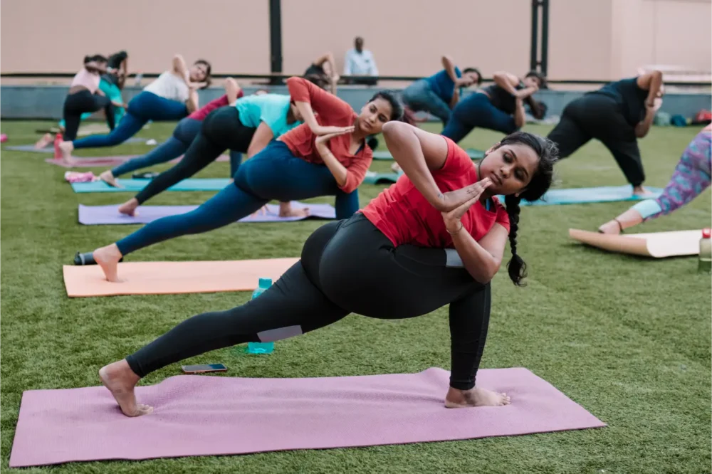 Outdoor Yoga Better Than Indoor Yoga for Beginners in 2026