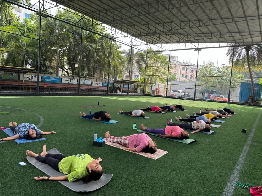 Outdoor Yoga Better Than Indoor Yoga for Beginners